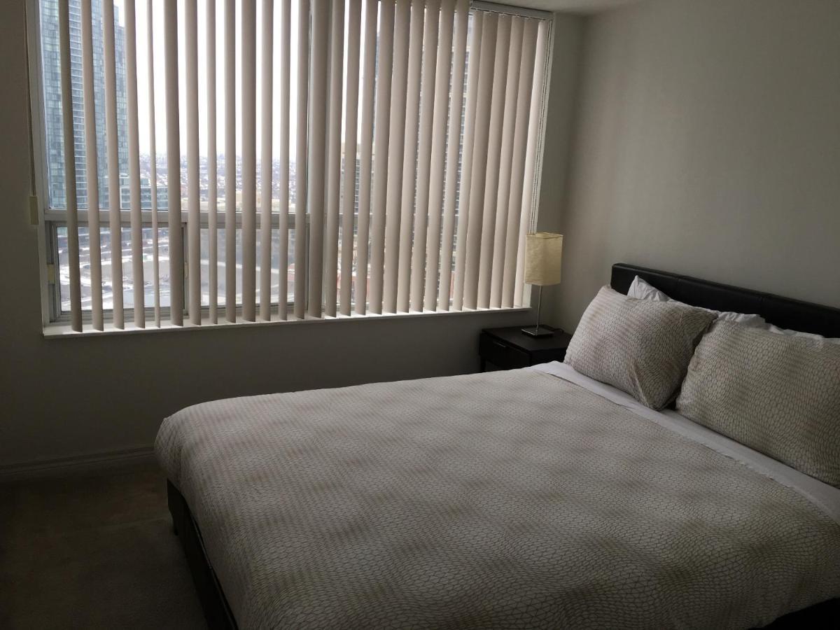 Maplewood Suites - Square One Mississauga Extérieur photo
