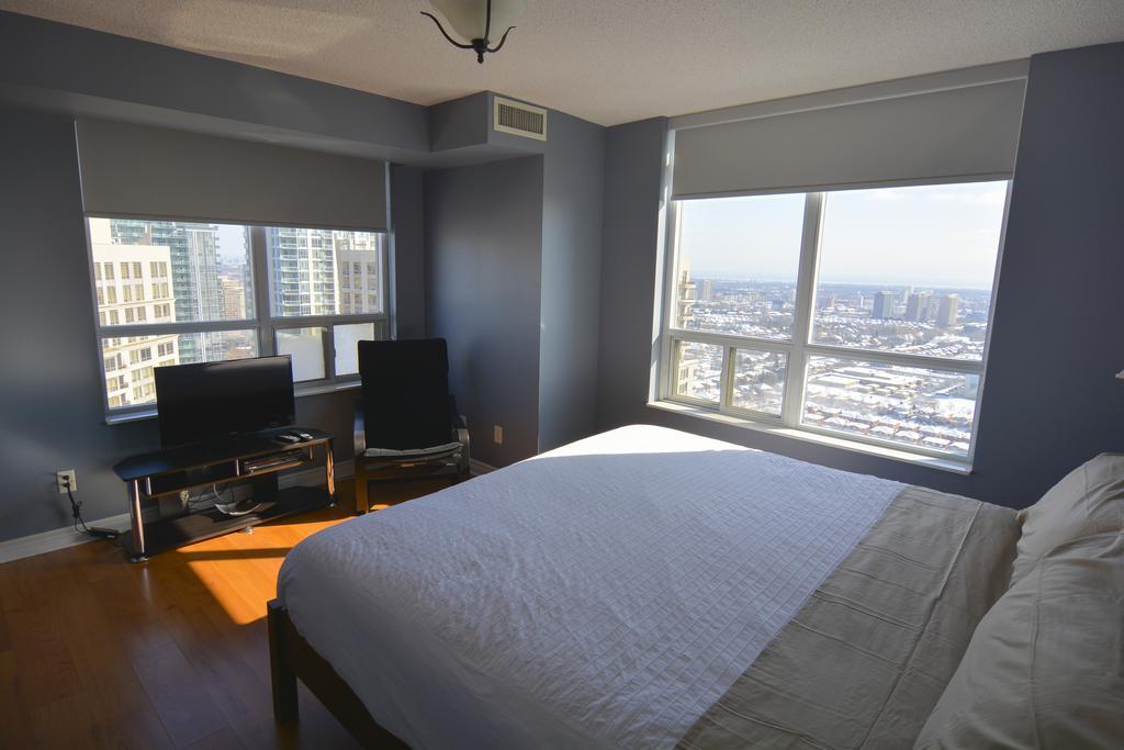 Maplewood Suites - Square One Mississauga Chambre photo