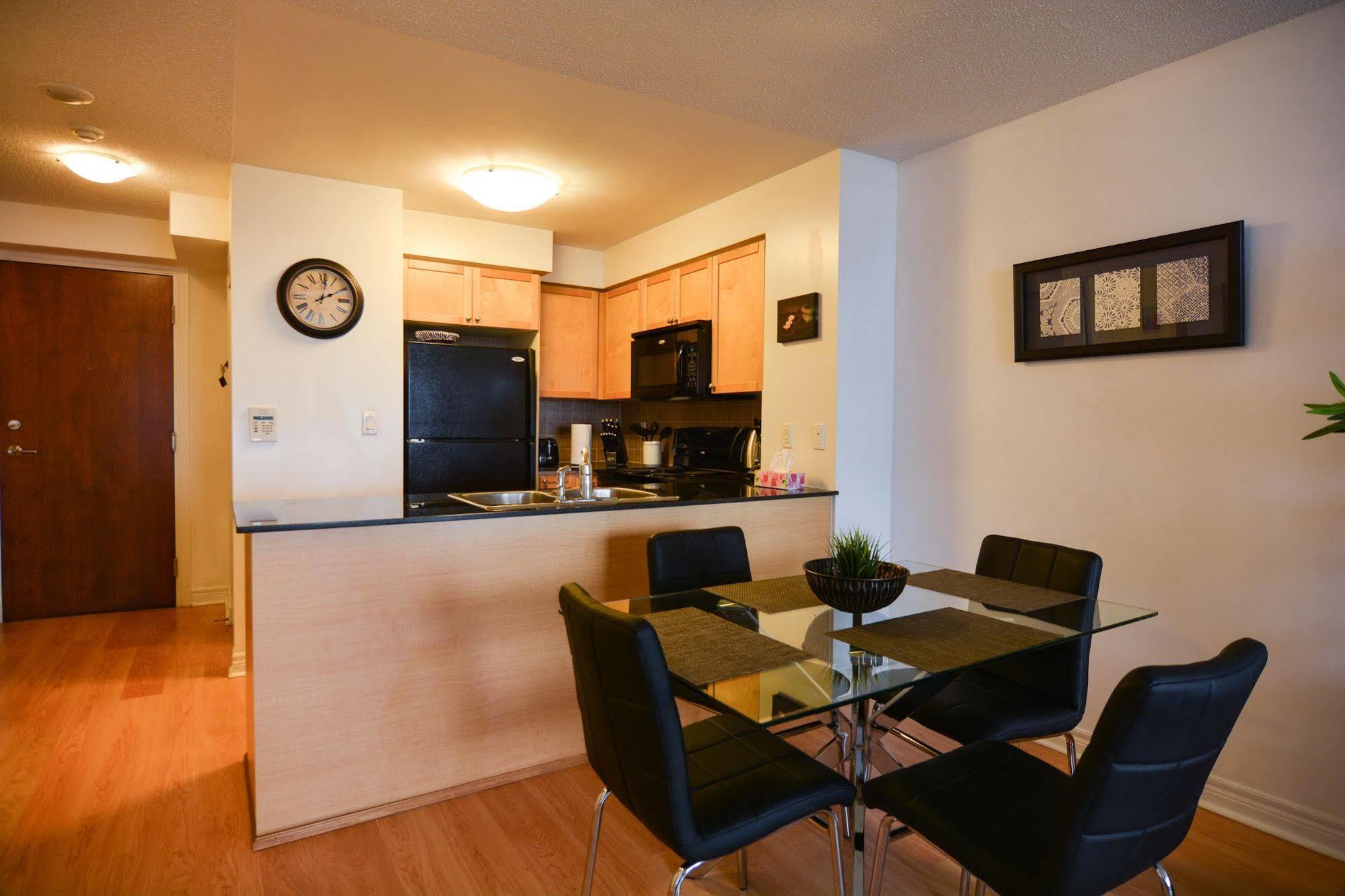 Maplewood Suites - Square One Mississauga Extérieur photo