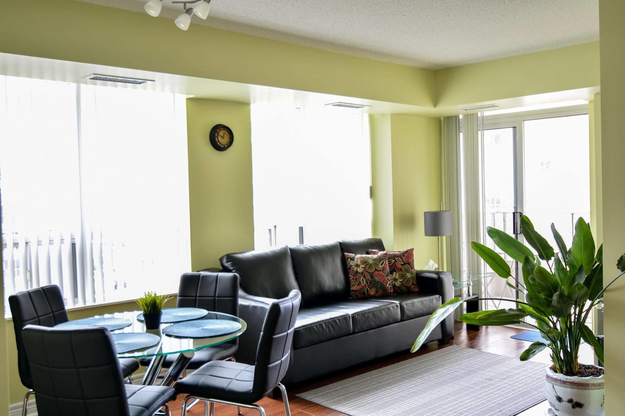 Maplewood Suites - Square One Mississauga Extérieur photo