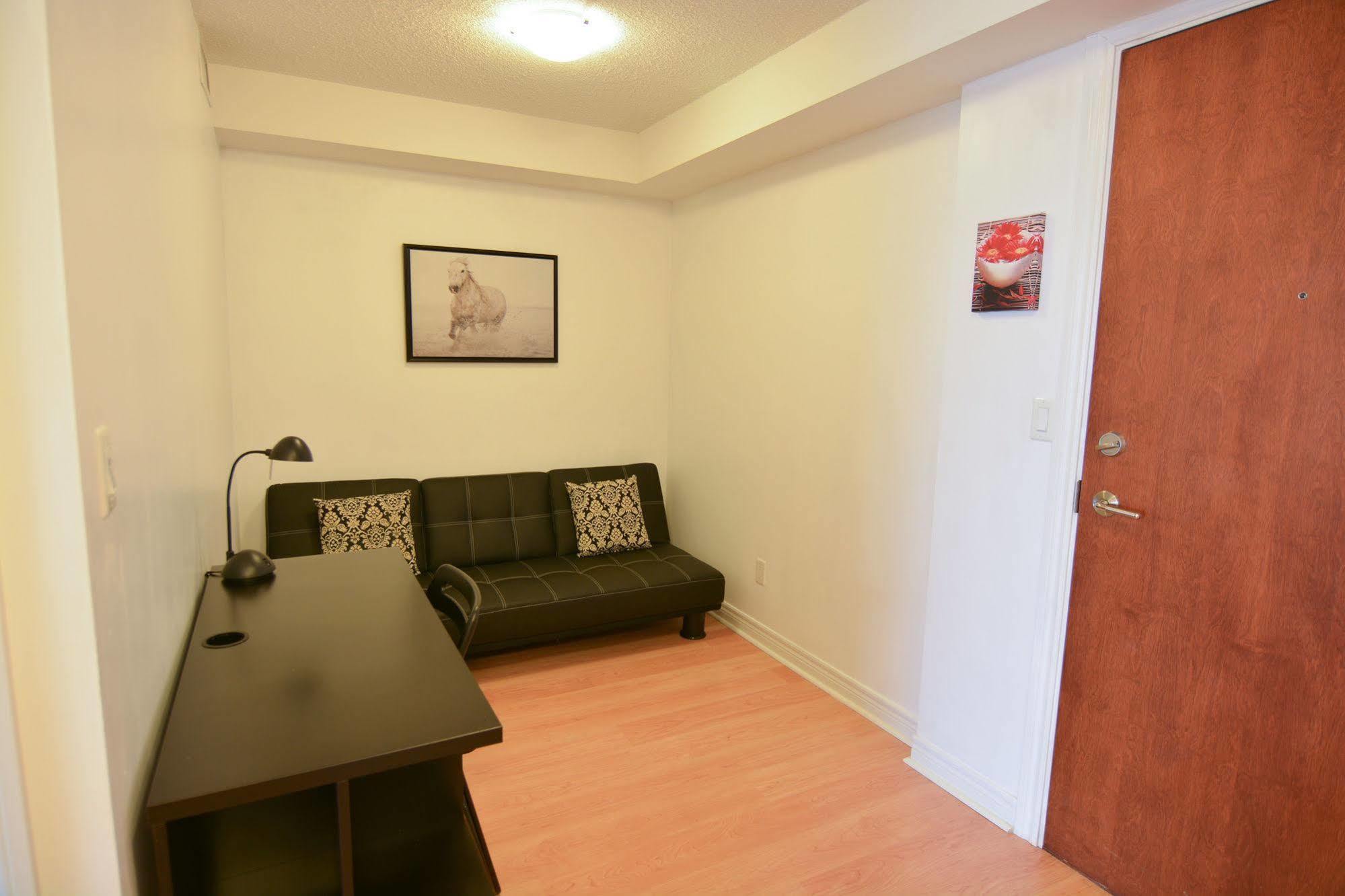 Maplewood Suites - Square One Mississauga Extérieur photo